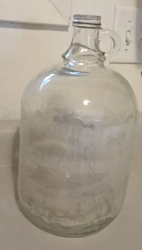 Vintage Rare Heinz Canada Vinegar Jug  Glass Gallon in Arts & Collectibles in Oshawa / Durham Region - Image 3