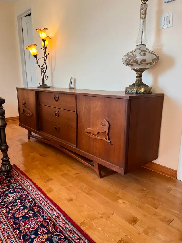 Mid Century Dresser; Mahogany; Beautiful; Moving!!!62863738753537124