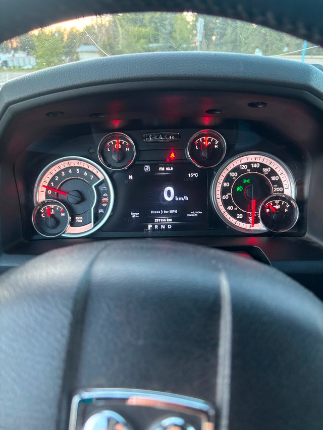 2014 Ram 1500 dans Autos et camions  à Ville d’Edmonton - Image 3
