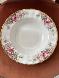 Queen Anne Summer Rose Soup Bowl 9 1/4”