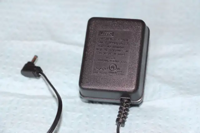Power Adapters/chargers of various types in General Electronics in Edmonton - Image 9