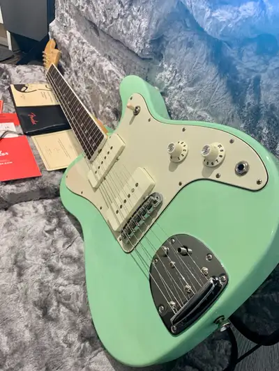Fender Limited Edition Parallel Universe Series Jazz tele 2018, View more