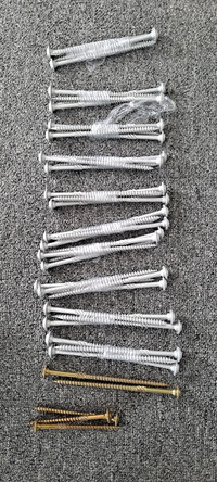 $30- Exterior deck 6 inch screws x 30 screws