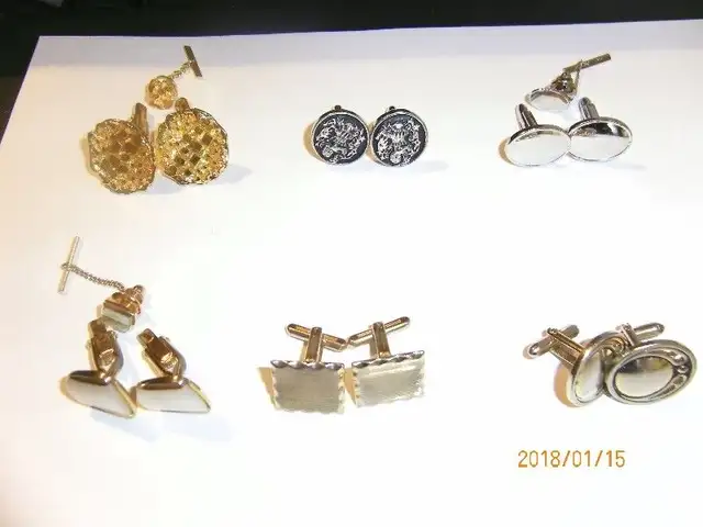 Cufflinks and tie tacks in Jewellery & Watches in Markham / York Region - Image 6