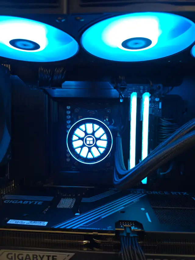 Beast Computer - RTX 5080 - RYZEN 9800X3D - 32GB RAM - 2TB SSD in Desktop Computers in Oakville / Halton Region - Image 4
