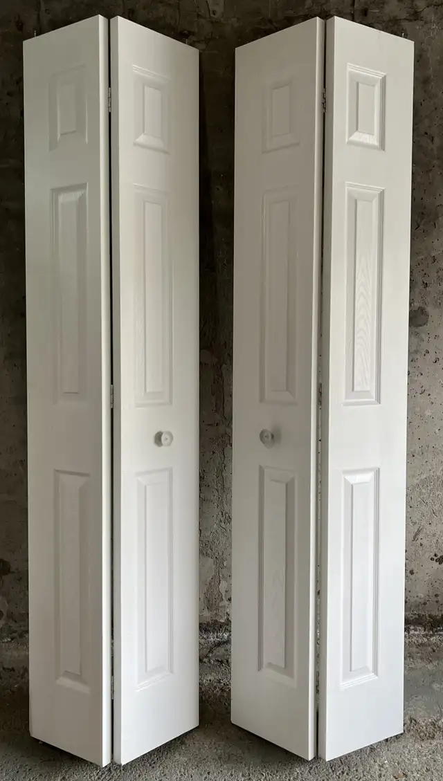 Various doors and closet doors in Windows, Doors & Trim in City of Montréal - Image 4