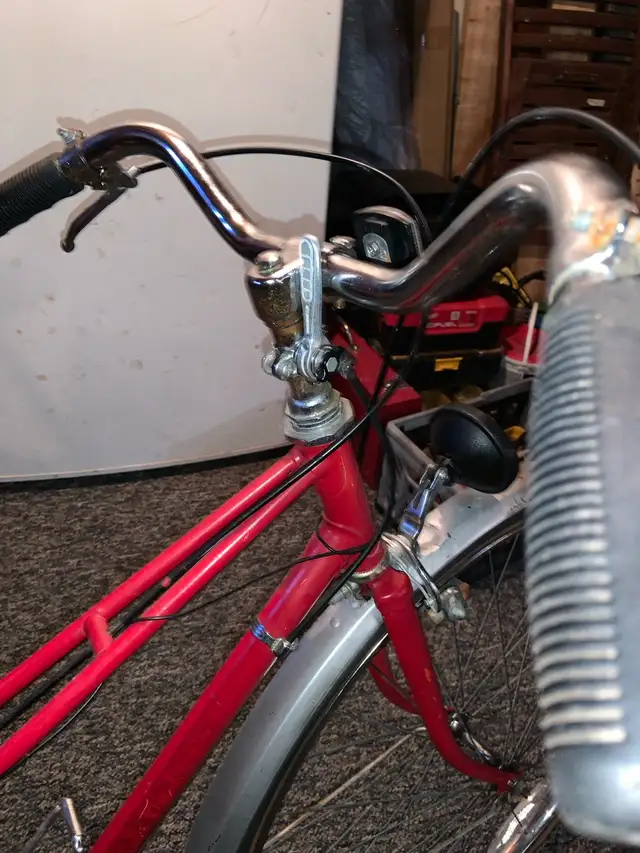 Old woman’s bike  in Road in London - Image 4