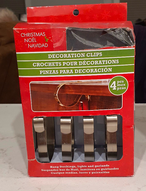 Christmas decoration clips in Holiday, Event & Seasonal in Comox / Courtenay / Cumberland - Image 4