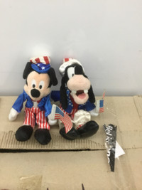 Mickey Mouse and Goofy wearing Usa attire from USA PROVILLION