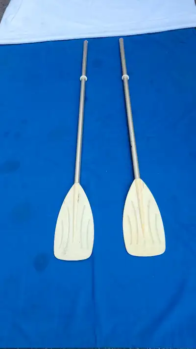 Aluminum OARS in excellent working condition-$25 for pair
