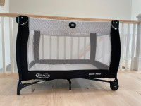 Graco Pack n Play with change station - Very Good Condition