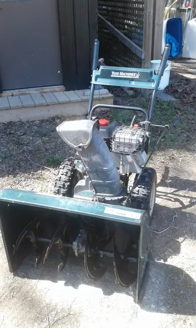 SNOWBLOWER YARDWORKS 28" 13.5 HP, View more