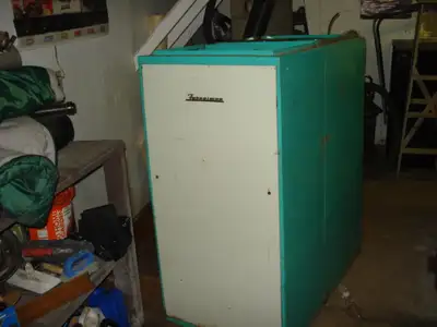 For sale is a Furnace man kerosene burning furnace model 95-110 it runs on 115 volt with a allarson...