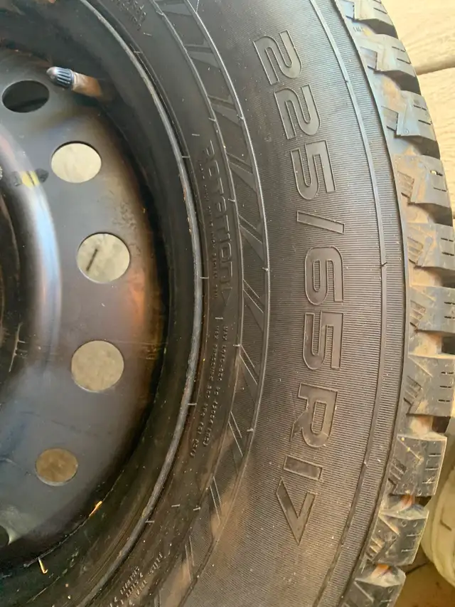 Nokian Hakkapeliitta pour Subaru Pneus hiver sur jantes in Tires & Rims in Saguenay - Image 9