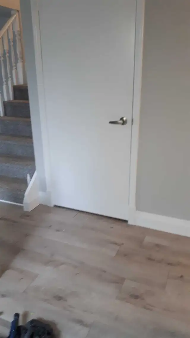 WALL REPAIR, TRIM WORK, TILE, PAINTING, FLOORING in Construction & Trades in Hamilton - Image 3