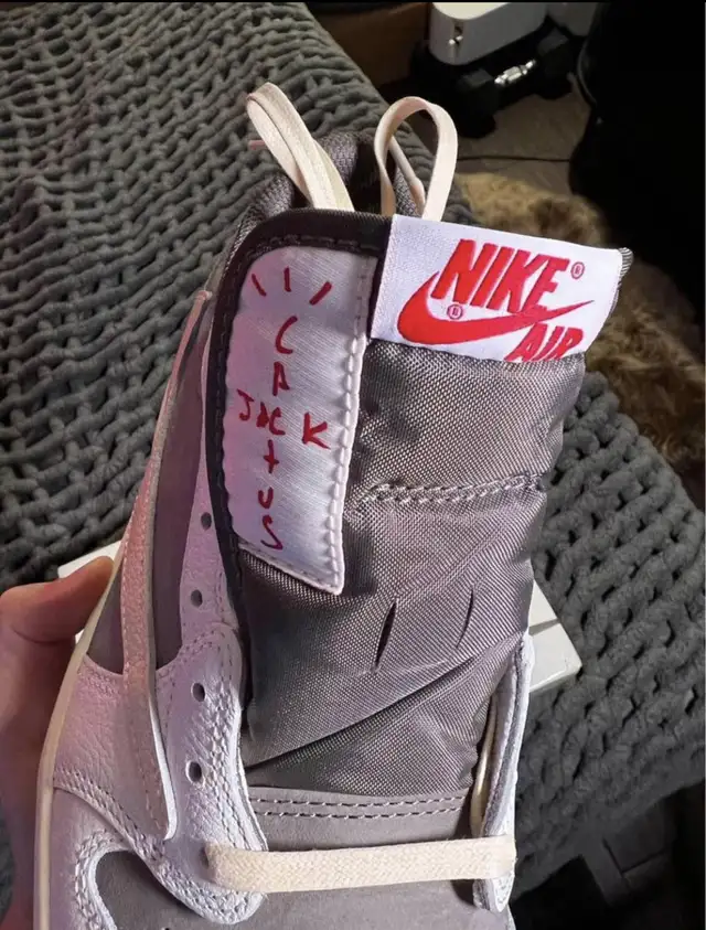 Jordan 1 Retro Low SP Travis Scott Reverse Mocha  in Men's Shoes in Mississauga / Peel Region - Image 5