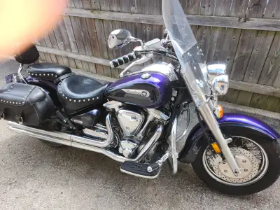 Only 25000 Miles on this Classic Roadstar Silverado 1600. Safetied last June. Vance n Hines Pipes, E...