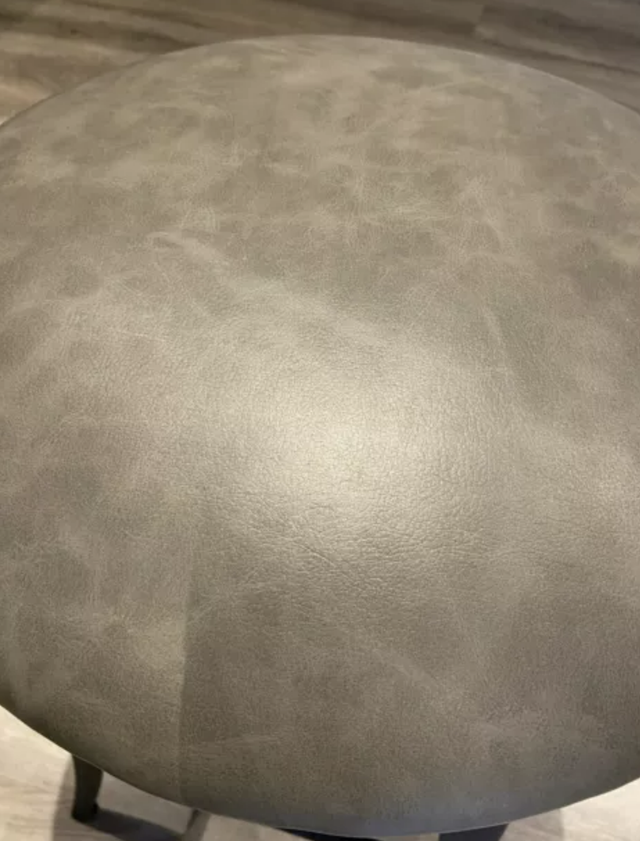 Custom Leather & Metal Bar Stools – Heavy Duty, Premium Build in Chairs & Recliners in Markham / York Region - Image 6