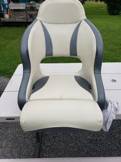 Used Boat seat with bolster 16 inches wide Orginal price $300 plus Selling for $150 Pedestal avaliab...