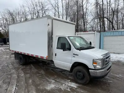 This truck is in good condition. 16 foot box 103000km Gas engine. This truck is very clean for its a...