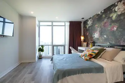 Master Bedroom & Private Bathroom