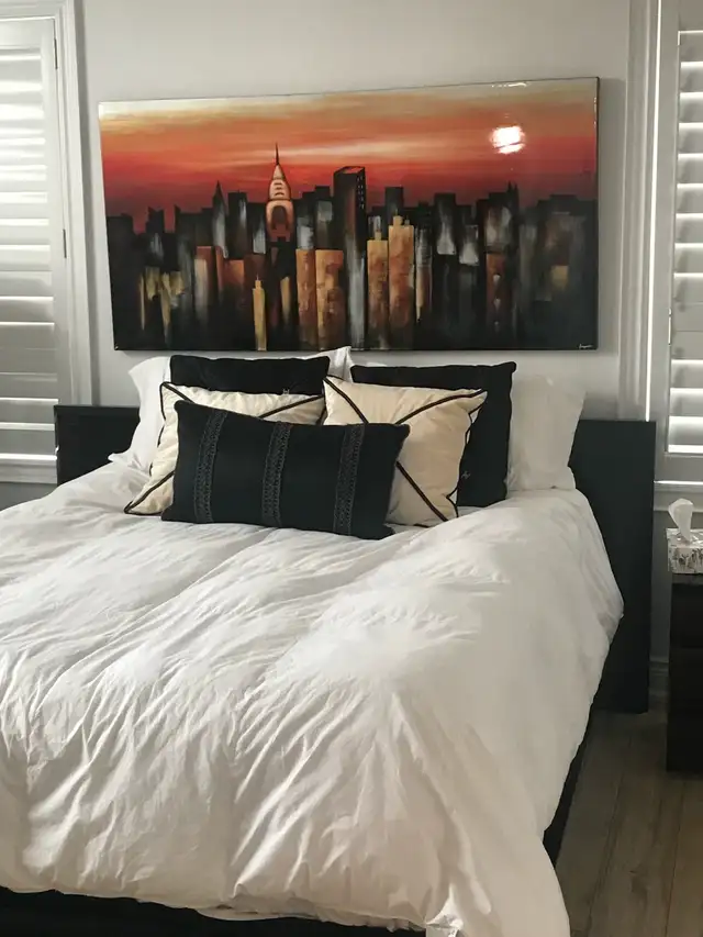 2  Beautiful Furnished Rooms  for Rent – Females  Only | Whitby