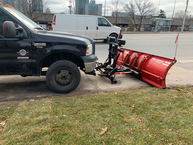 2006 Ford F350 Dually for sale. PRICE CHANGE in Cars & Trucks in City of Toronto - Image 2