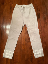 Pantalon gris et blanc 