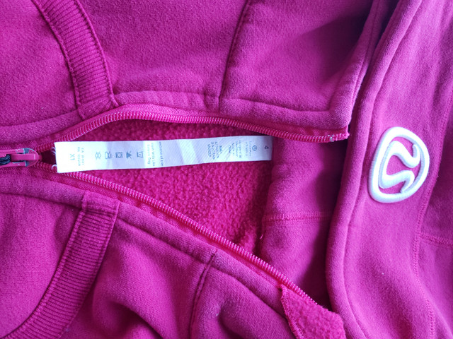 Lululemon Athletica Fleece Child’s Pink Scuba Hoodie in Kids & Youth in Kingston - Image 4