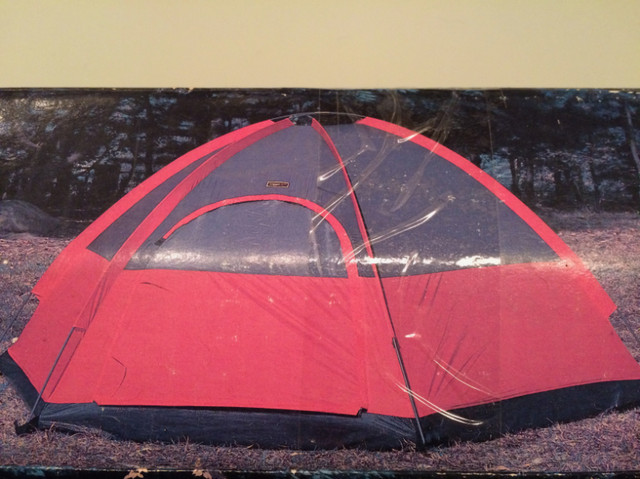 tente dôme 3 places hexagonale dans Pêche, camping et plein Air  à Longueuil/Rive Sud - Image 2