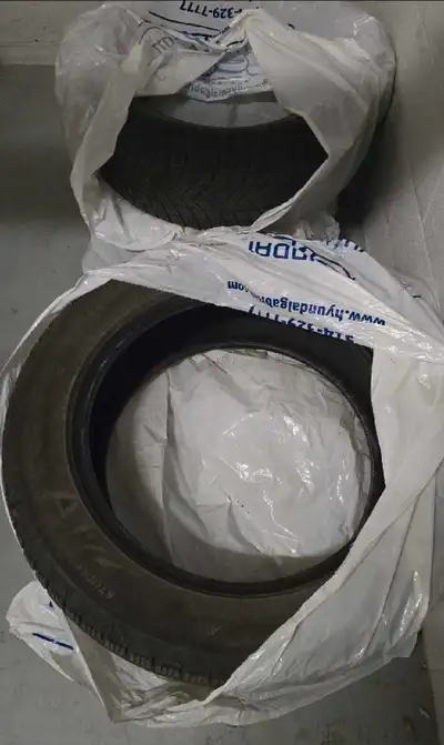 Hyundai Ioniq 5 Michelin winter tires 235/55 R19 used 1 season & switching to all season. $1k lowest...