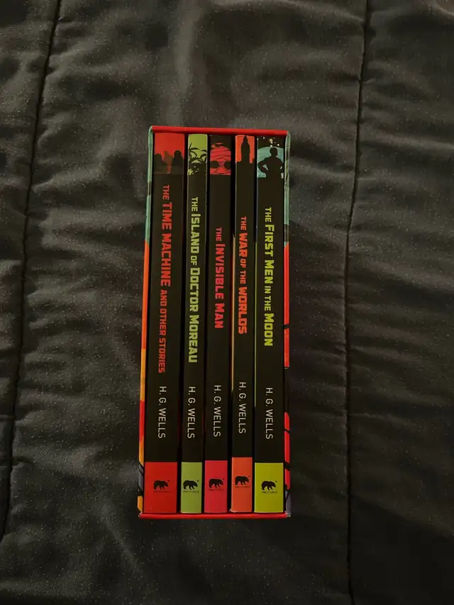 The Classic H.G. Wells Book Collection in Fiction in Ottawa - Image 8