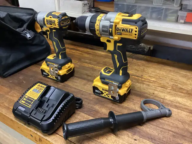 DEWALT 20v MAX XR 3-SP. IMPACT DR. and F. AD.1/2” HAMMER DR. KIT in Power Tools in Barrie - Image 5
