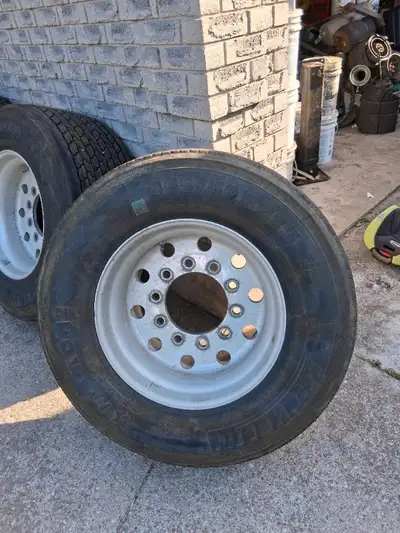 Set of Michelin XDN2 445/50R22.5 15/32 tread Come with set of rims Call or text 6473796645