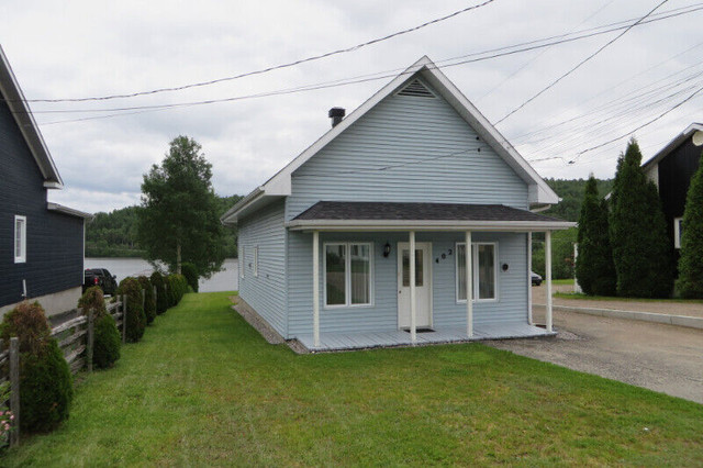 Chalet/Maison à louer dans Locations temporaires  à Saguenay