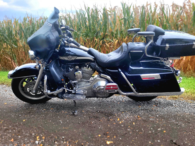 2003 Harley Electra Glide 100th Anniversary Edition ($7200 ) in Touring in Belleville - Image 2