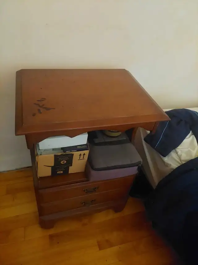 Table d'appoint lit tiroir / Nightstand Bed Side Table 1 drawer in Other Tables in City of Montréal - Image 6