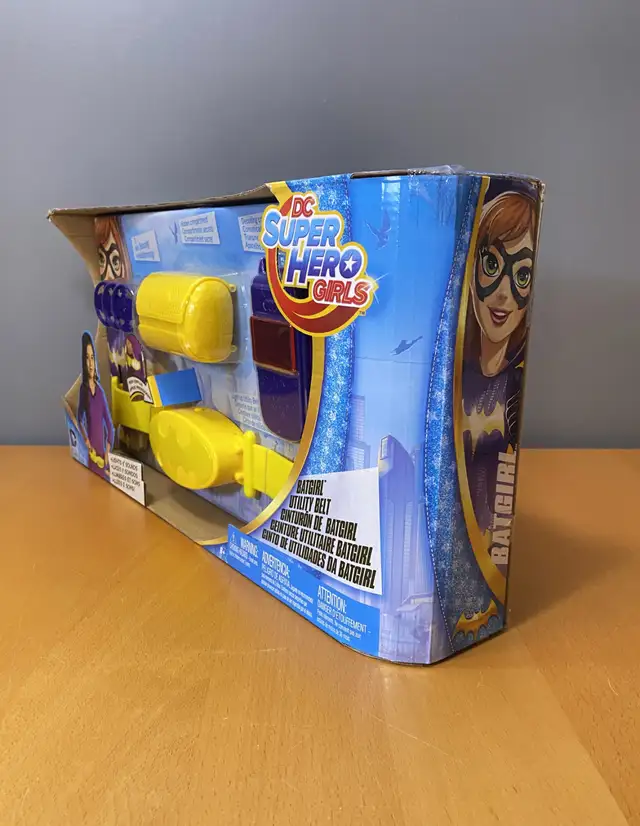 DC Super Hero Girls Batgirl Utility Belt - NEW in Toys & Games in Calgary - Image 3