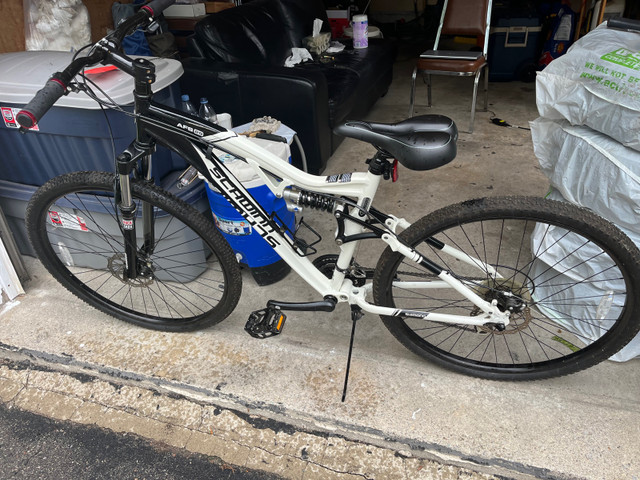 schwinn atlas 26 women's