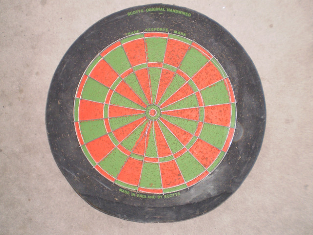 Bristle Dartboards and Darts in Other in City of Toronto - Image 4