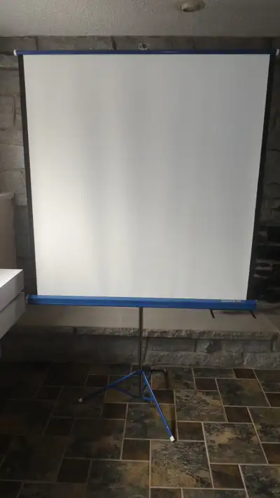 Écran de projection / projection screen, View more