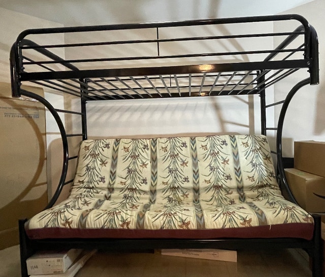Sofa Bunk bed Beds & Mattresses Mississauga / Peel Region Kijiji