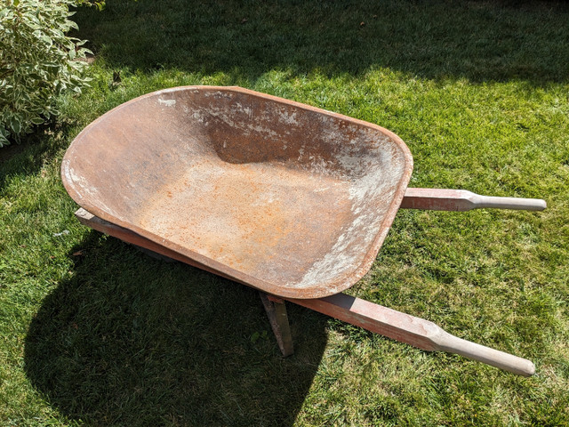 Rent wheelbarrow just $4 a day. in Outdoor Tools & Storage in Mississauga / Peel Region - Image 2