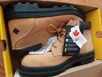 Safety shoe make in Canada 