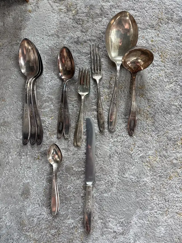 Silverware Flatware Set in Kitchen & Dining Wares in City of Toronto - Image 4