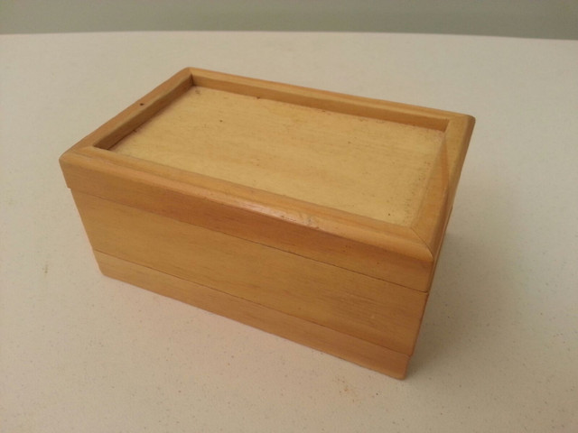Sifter Magnetic Wooden Box in Health & Special Needs in Markham / York Region - Image 2