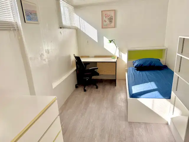 Clean/Quiet room @ Finch/Leslie ready for move-in $73563804706016387120