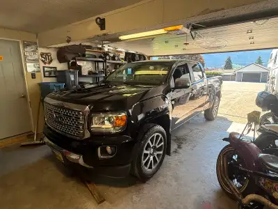 2019 CANYON DENALI DEISEL long box We bought it new, full load black on black, heated and cooled sea...