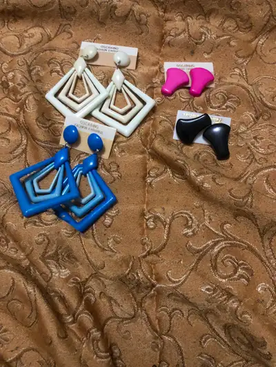 Custume Jewelry for sale, View more