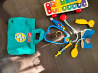 Toys for toddlers / jouets pour enfants 
